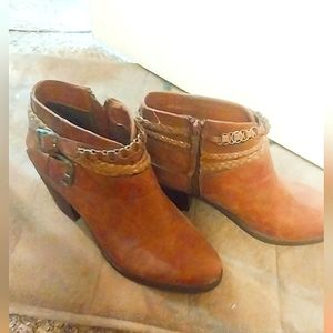 Booties tan ankle boots the brand is SUGAR size 7 1/2